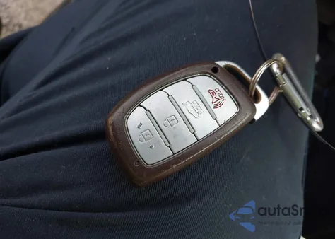 2016 Hyundai Sonata Hybrid/Se from USA, damaged, VIN KMHE24L11GA018549